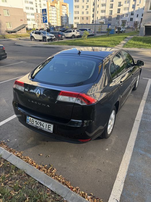 Renault Laguna 1.5 дизель 2010 рік