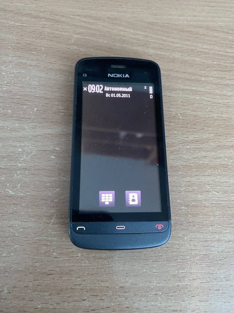 Мобільний (мобильный) телефон Nokia C5-03. Повна комплектація.