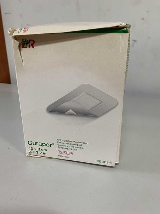 Opatrunek z wkładem chłonnym sterylny 10x8 cm