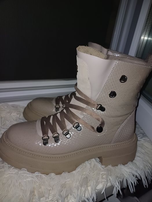 Трендові дизайнерські чоботи комбіновані