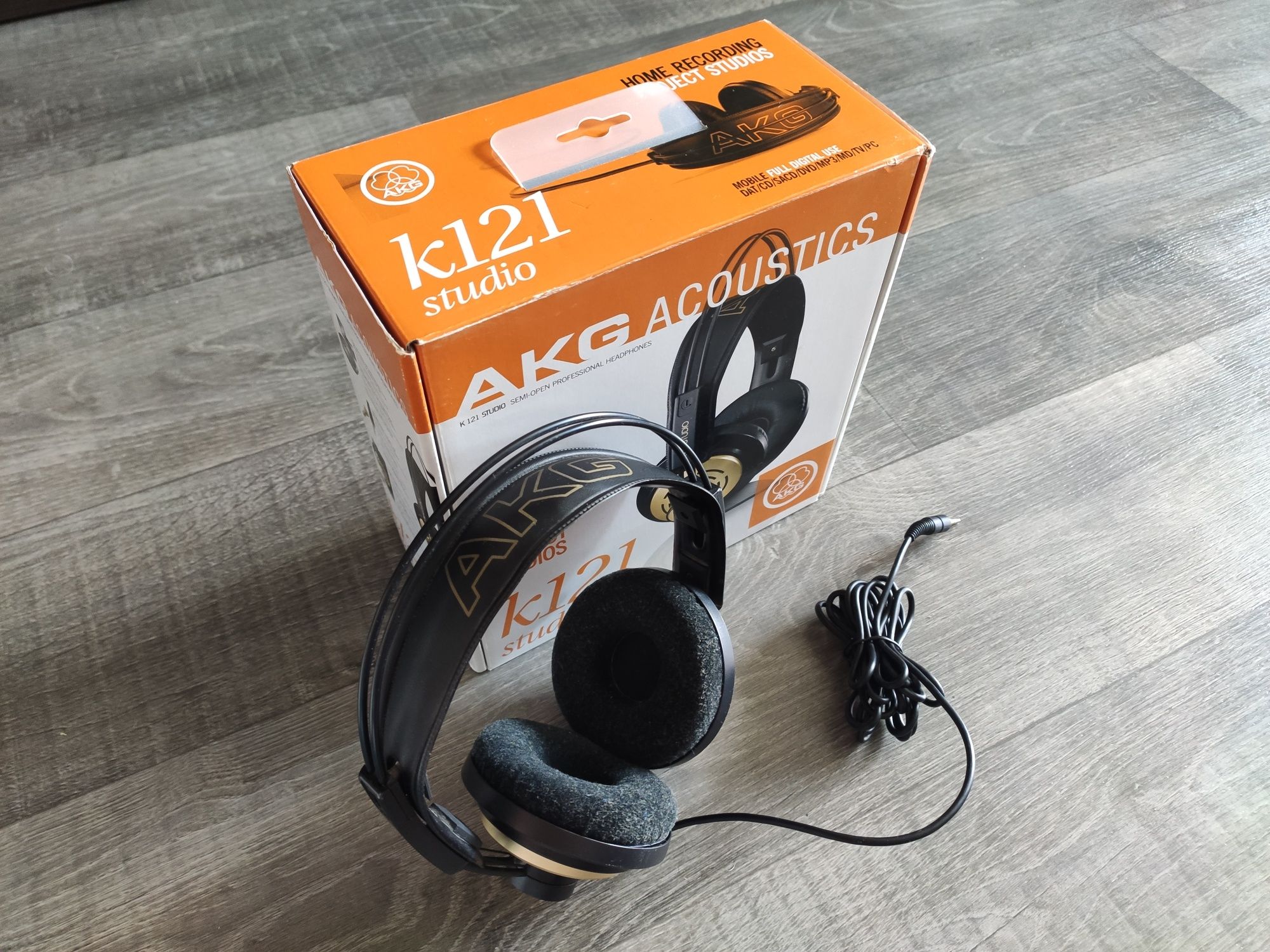 Студійні навушники AKG 121 Studio