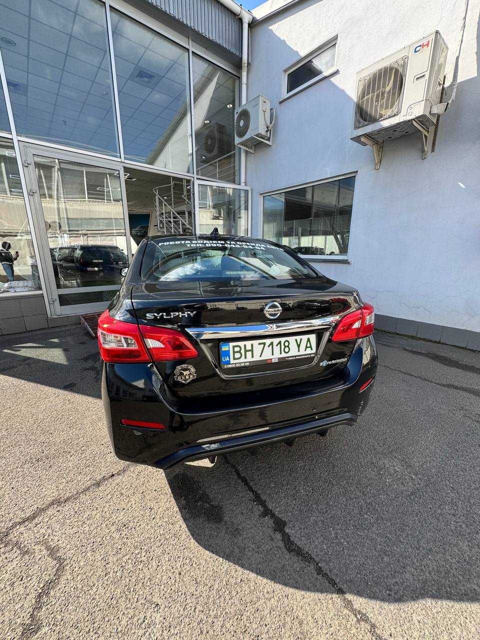 Оренда електроавтомобіля Nissan Sylphy 2018 для роботи в таксі