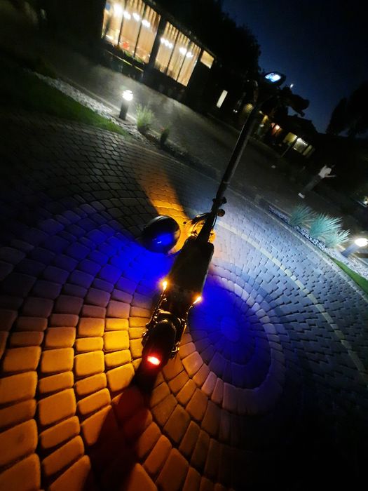 Продам електросамокат