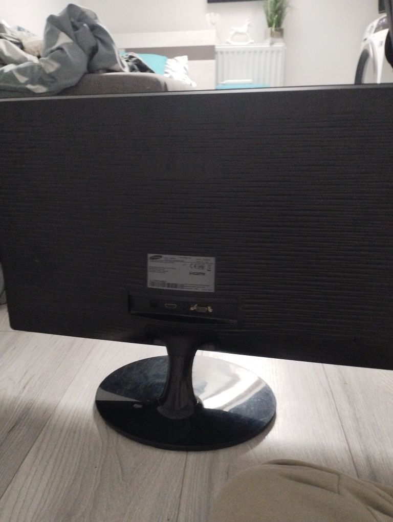 Monitor Samsung model S24D340H