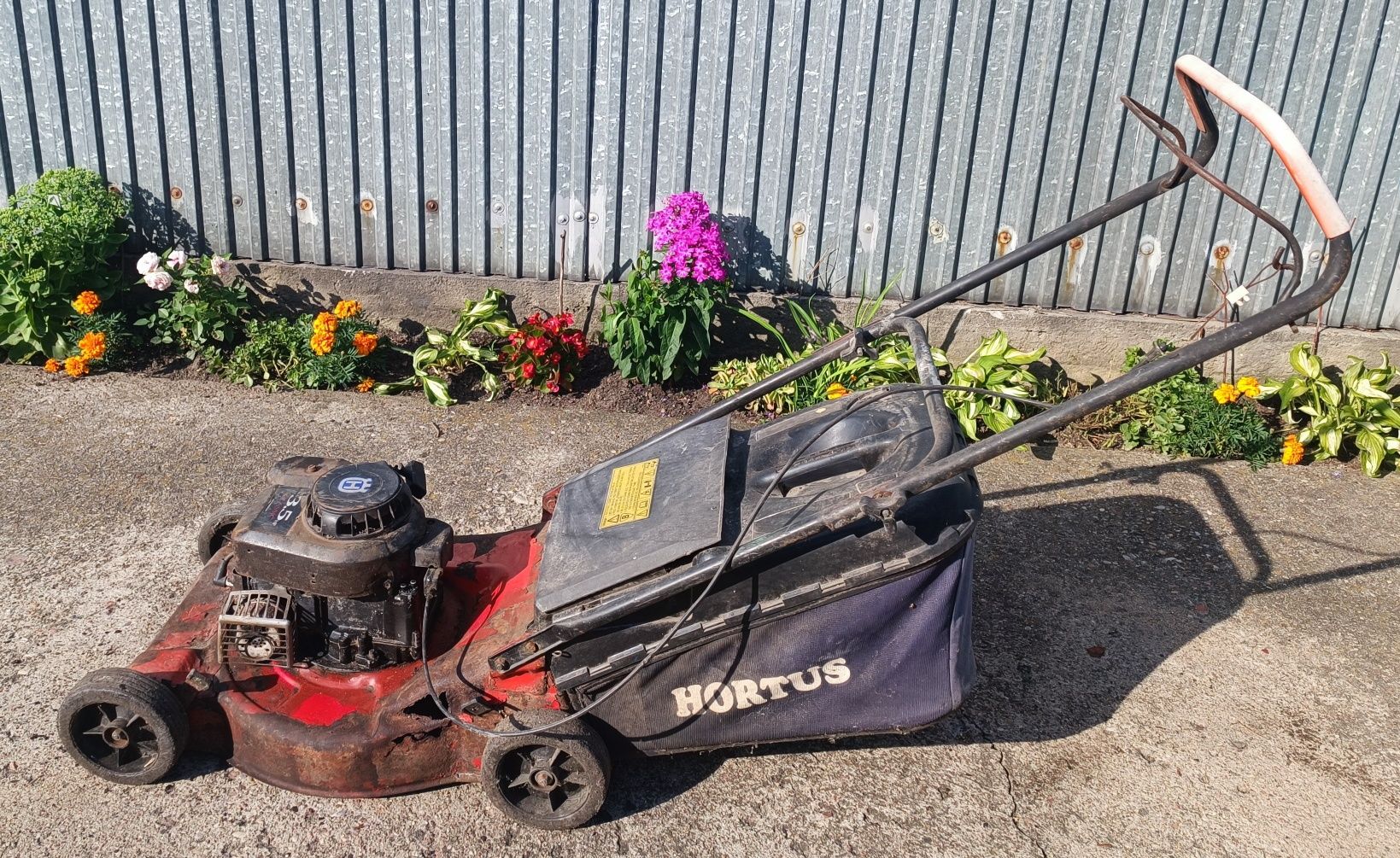 Kosiarka Husqvarna Briggs and Stratton 3.5 HP z koszem