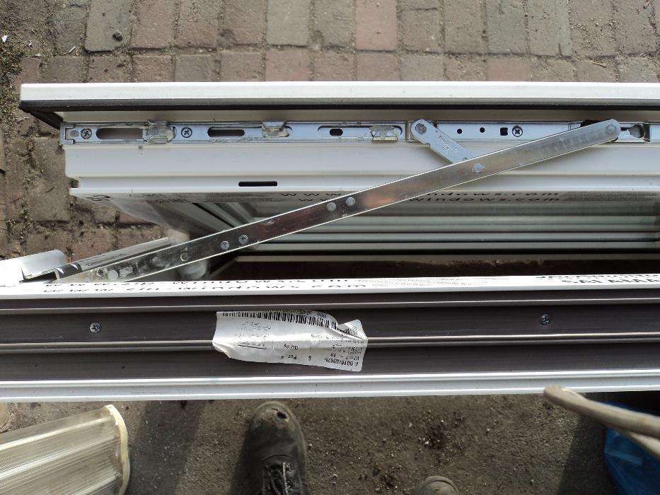 Okno pcv -sz90x90w- Salamander 7-komorowe