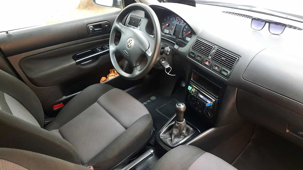 Volkswagen Golf 2001 р