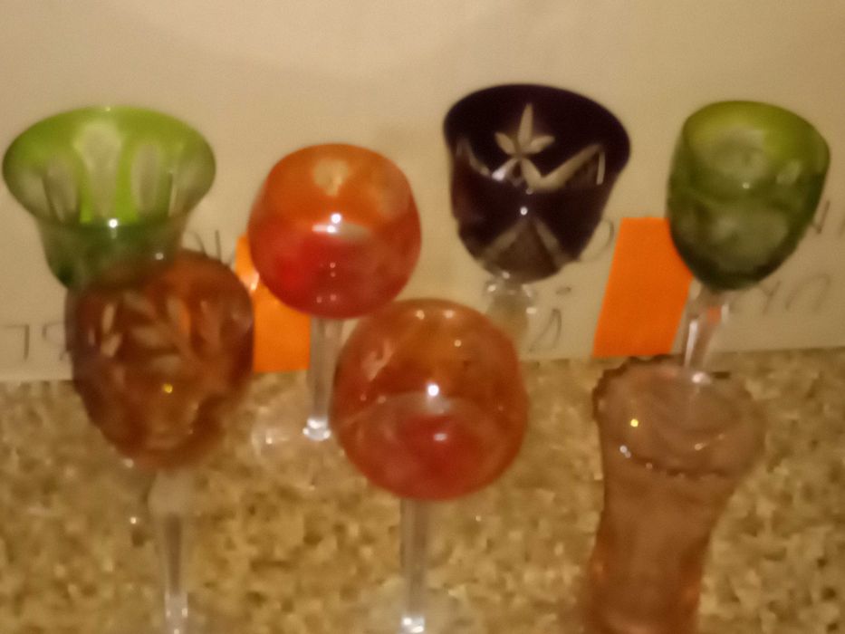 Sprzedam kieliszki kolorowe prl