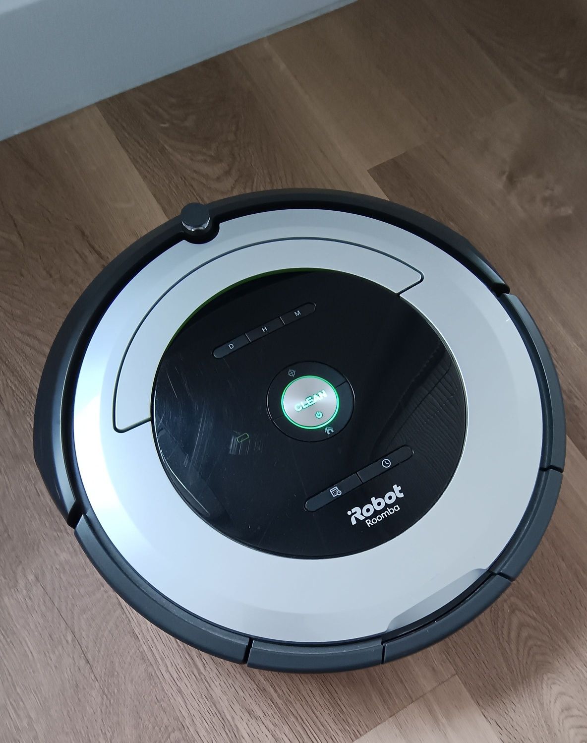 iRobot Roomba 680