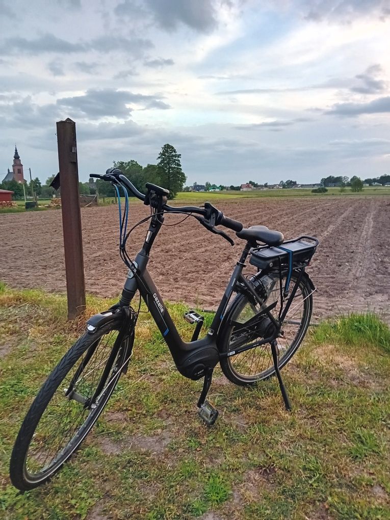 Rower elektryczny gazelle orange c310