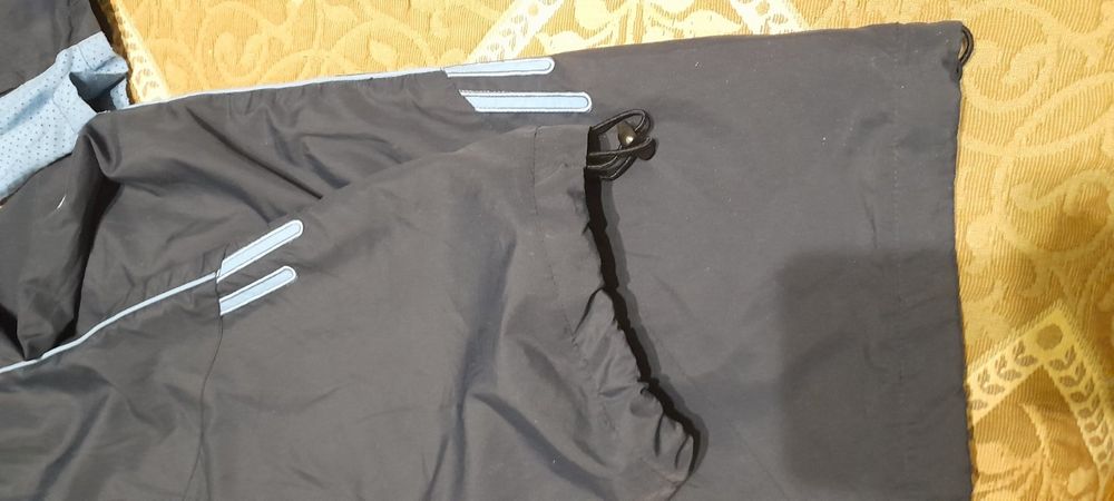 Костюм Adidas Aдидас для  спортивных занятий размер L