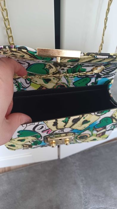 Torebka funky na zlotym lancuszku