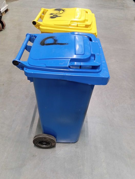 Pojemnik na odpady ESE 120 L mocny z klapą