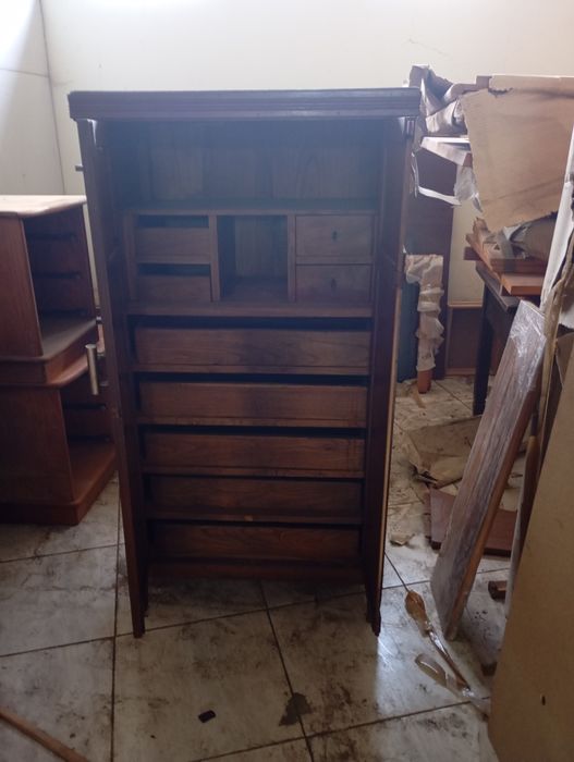 Vendo este móvel muito bonito bom estado