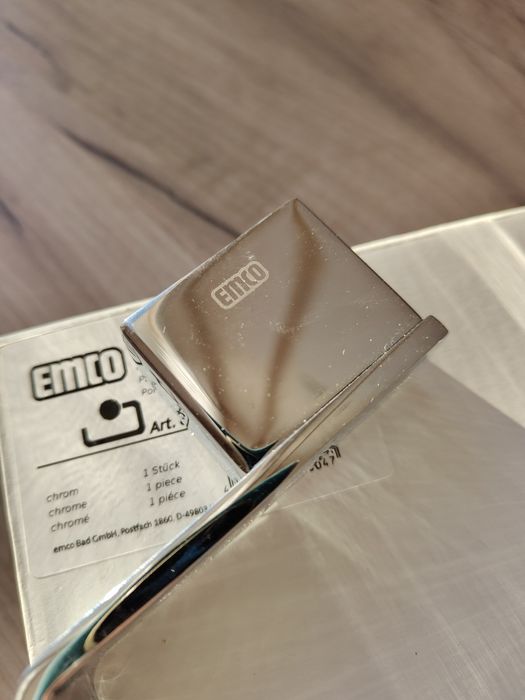 Uchwyt na papier toaletowy Emco loft