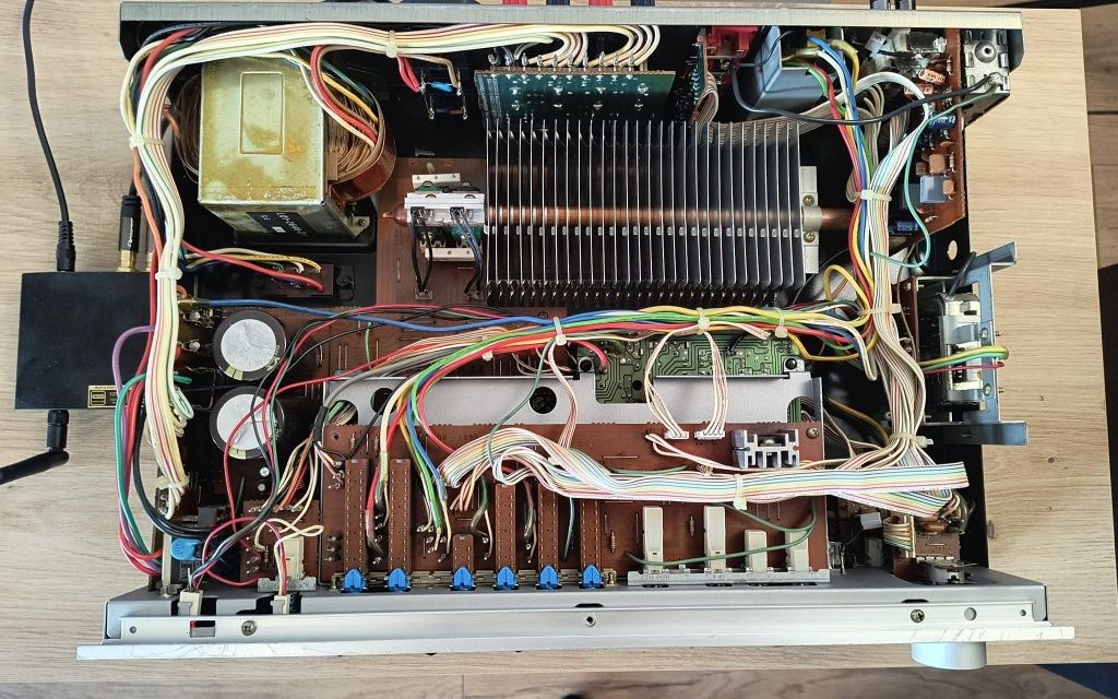 Serwis elektroniczny, naprawa sprzętów retro i nowoczesnych.