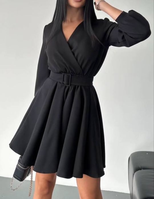 Чорна сукня з поясом, розмір 42-44