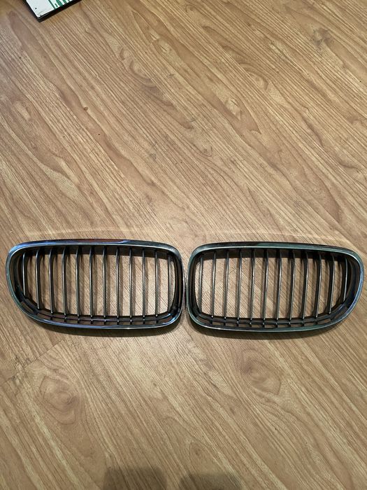 Решітки радіатора бмв е90 рест