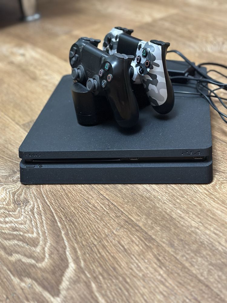 Продам PlayStation 4 slim 1tb