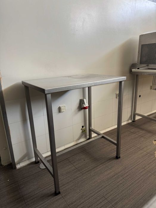 Mesa de Trabalho em Inox - 90x60x100 cm