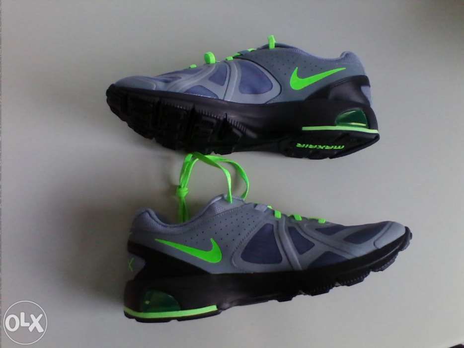 RUNNING Nike Air max n.º 44 - NOVOS e originais