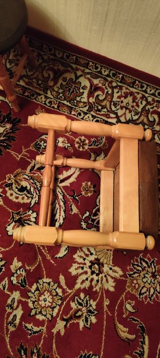 Taboret tapicerowany niski