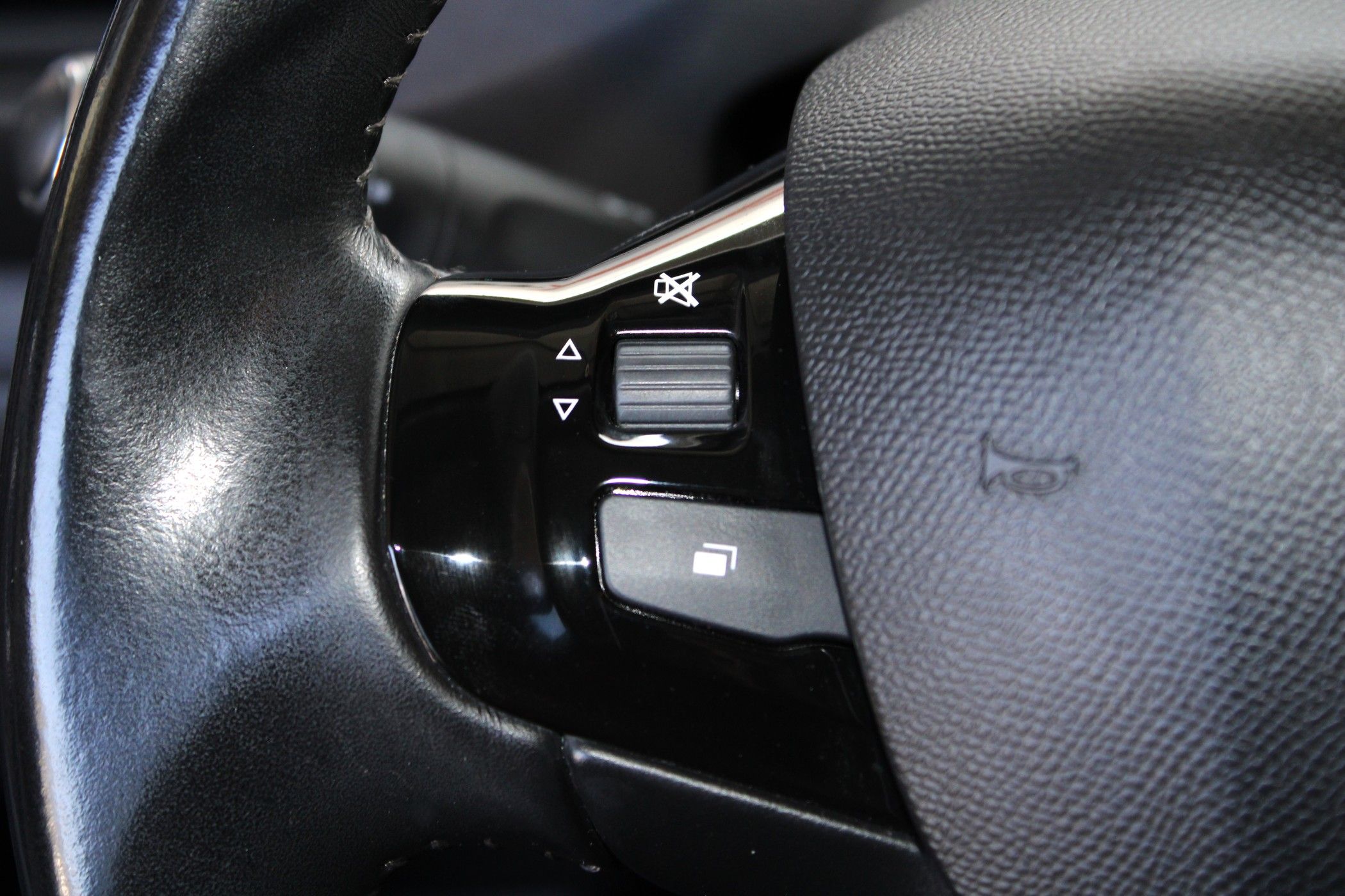 Peugeot 308 1.5 BlueHDi Business Line