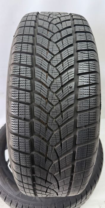 Honda CR-V koła Alu 235/60r18 Goodyear Zima 5x114,3 Oryginał