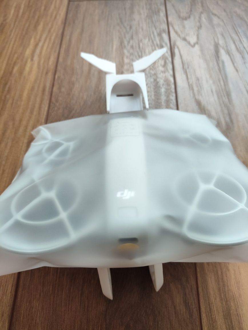 Nowy dji neo fpv z bateria i oslonami