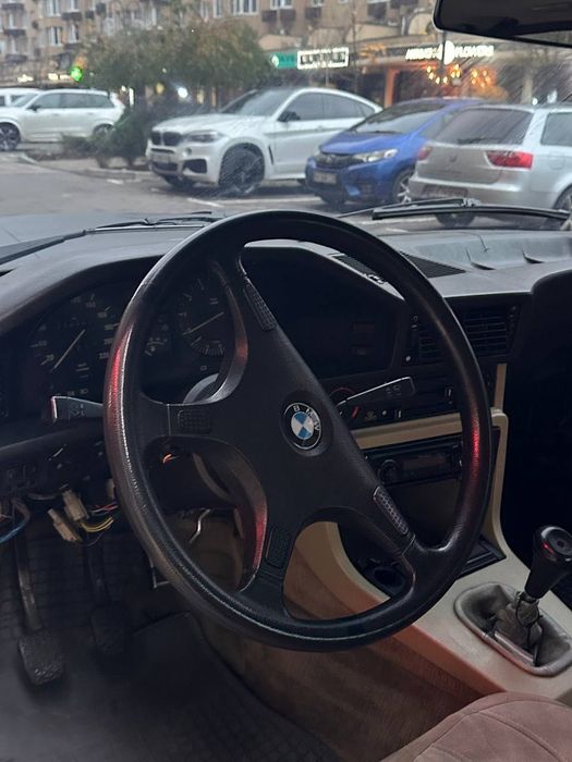 Бандітка БМВ Е28