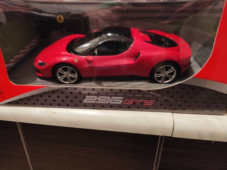 - Samochód zdalnie sterowany 1:16 - Ferrari 296 GTS 94600