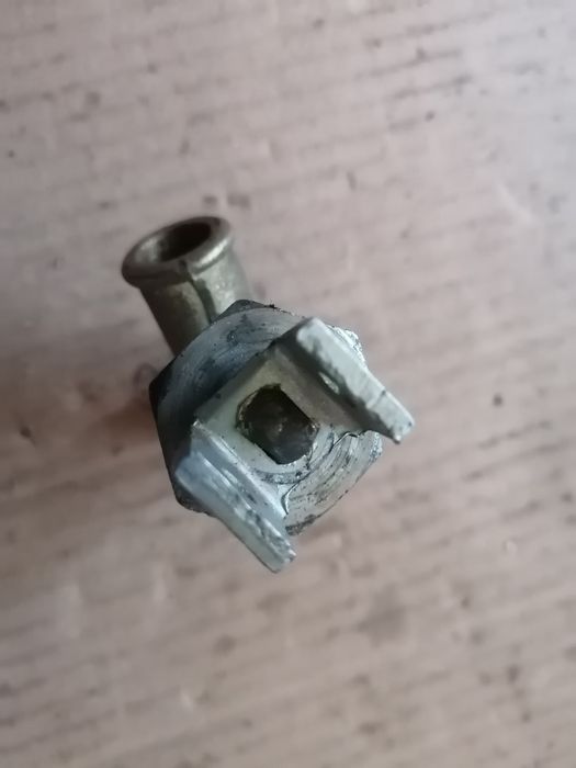 Краник сливной зил 130, новый ссср