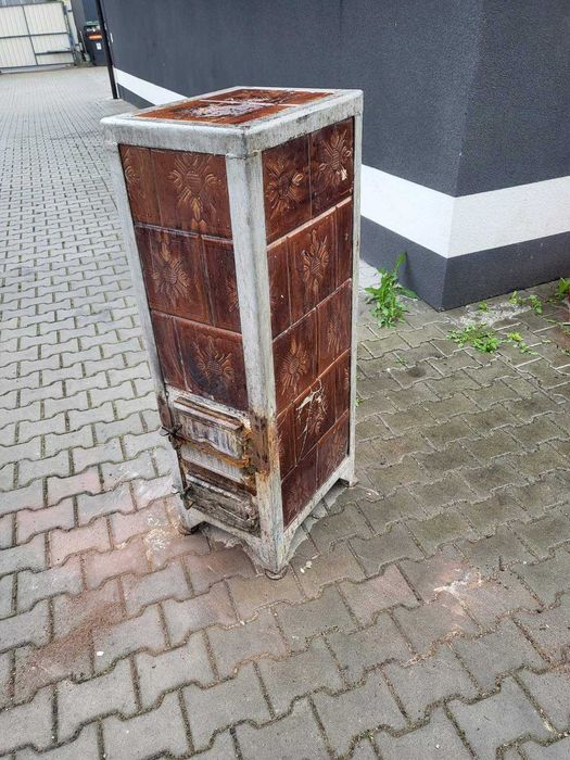 Piec kaflowy starodawny zabytkowy