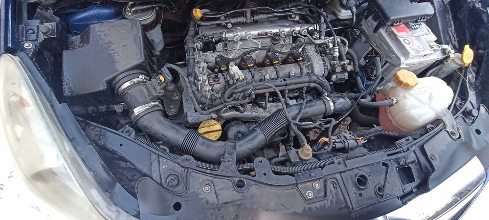 opel corsa d 1.3 cdti z13dtj  lak Z21B samochód na części