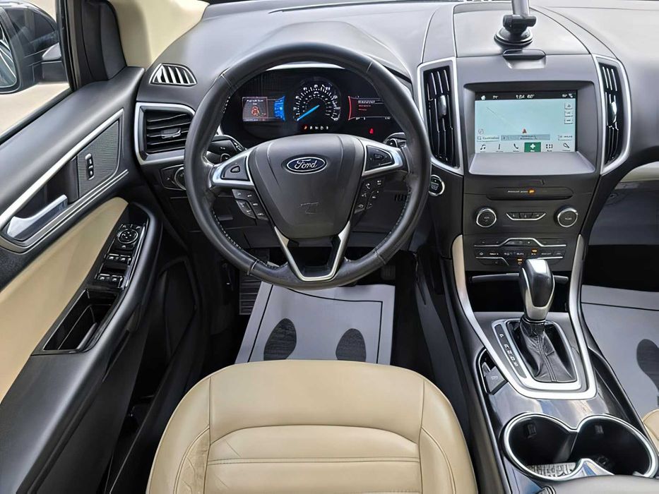 Ford Edge      2017