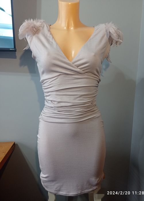 Sukienka xs 34 8 S krótka mini sexi piórka wesele impreza sylwester Li