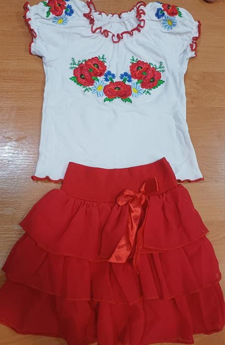 Продам вишиванку і спідничку