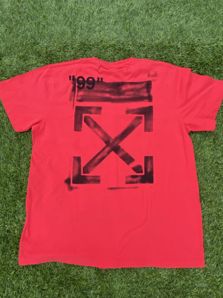 T-Shirt Off-White Vermelha Nova