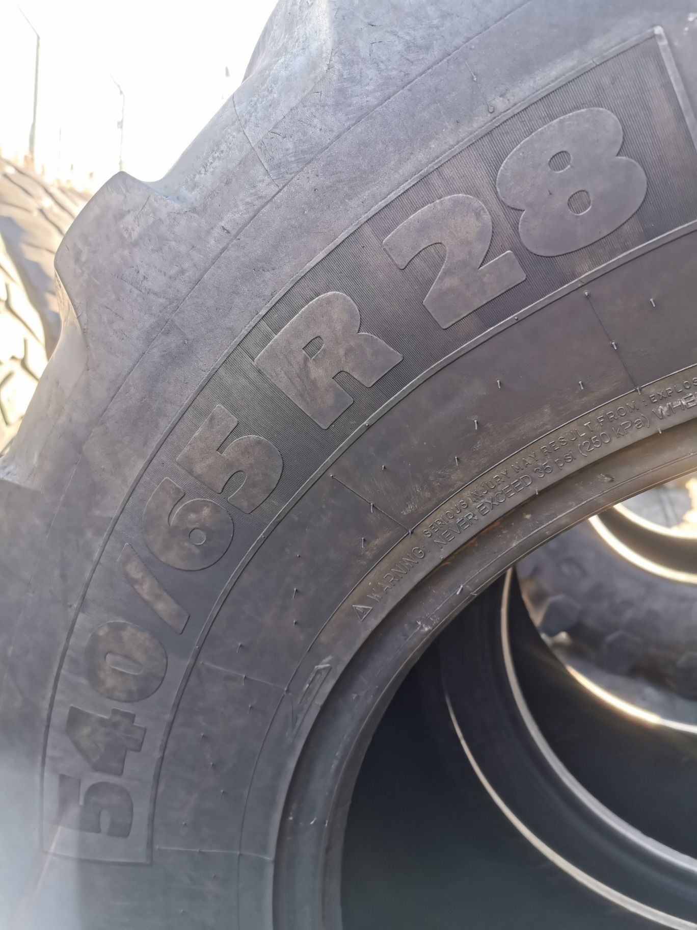 Para opon 540/65R28 142D Michelin MultiBIB #
