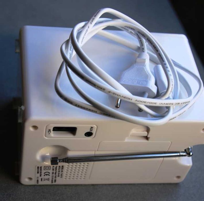 FM Radio de cor branca