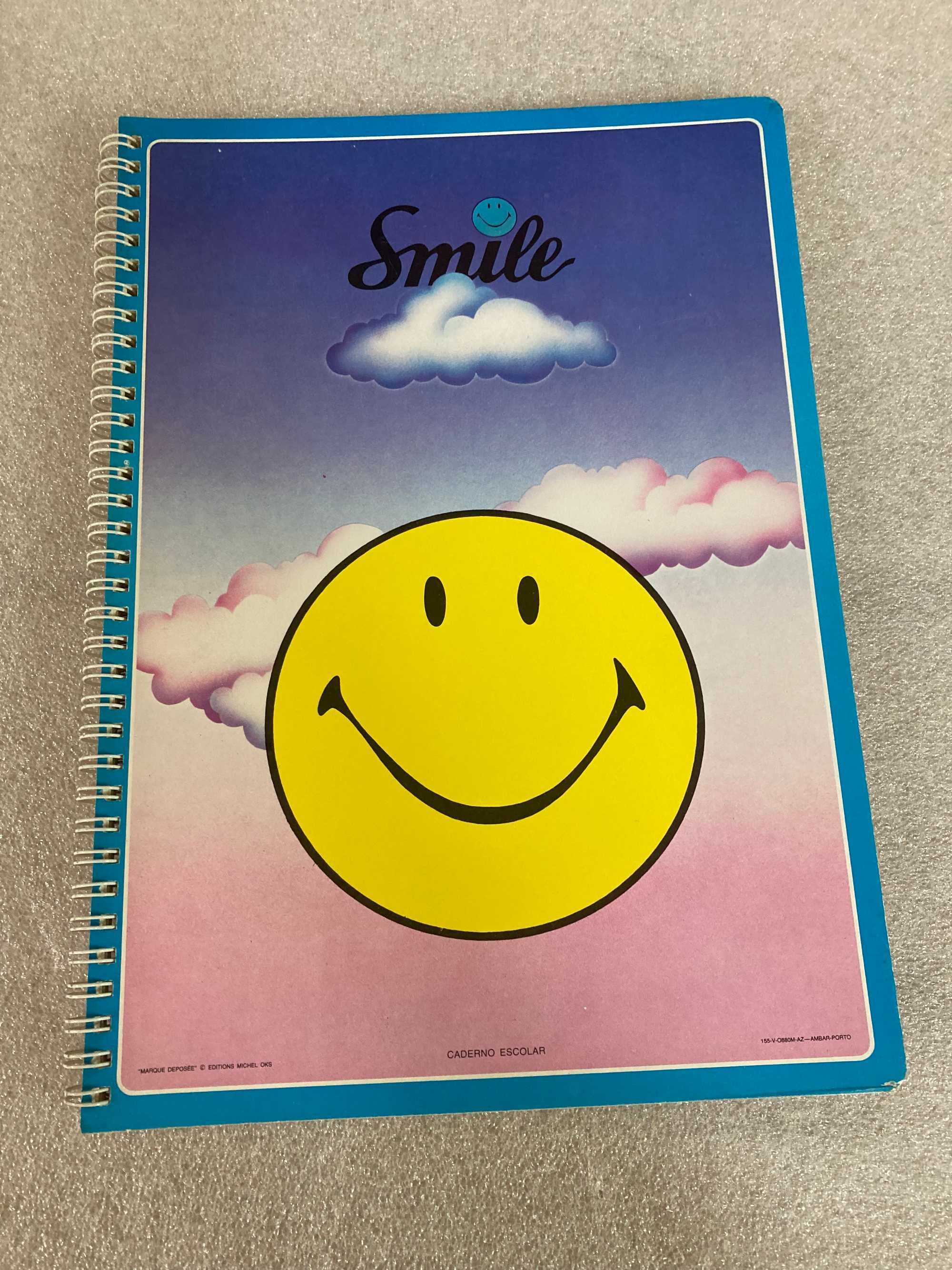 Caderno Escolar da Smile Smiley Ambar Ano s80 Novo