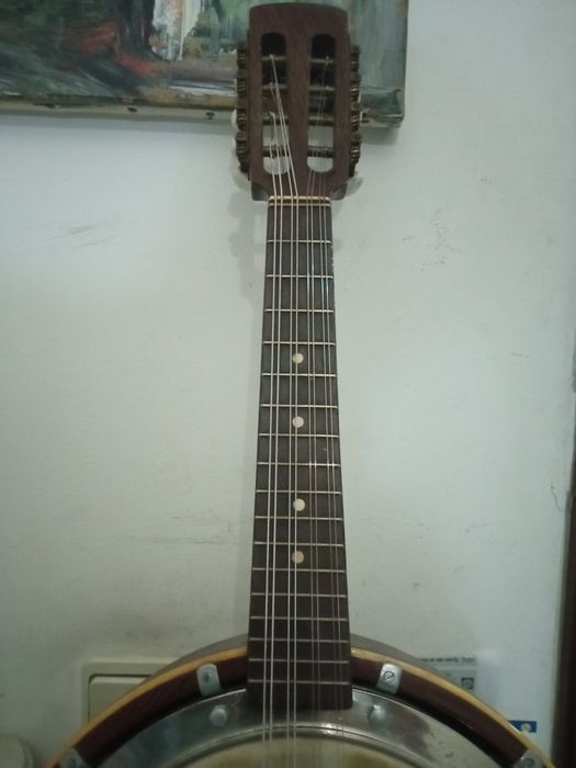 Dois instrumentos fabulosos. Guitarra portuguesa e banjo .