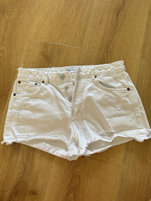 Biale, jeansowe spodenki, szorty Zara L/40