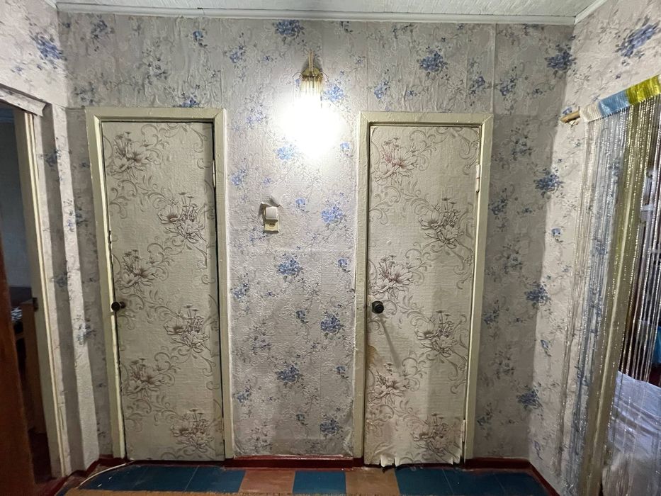 Продам ексклюзивну 3-кім. квартиру Кам’янське, лівий берег 2 мкр.