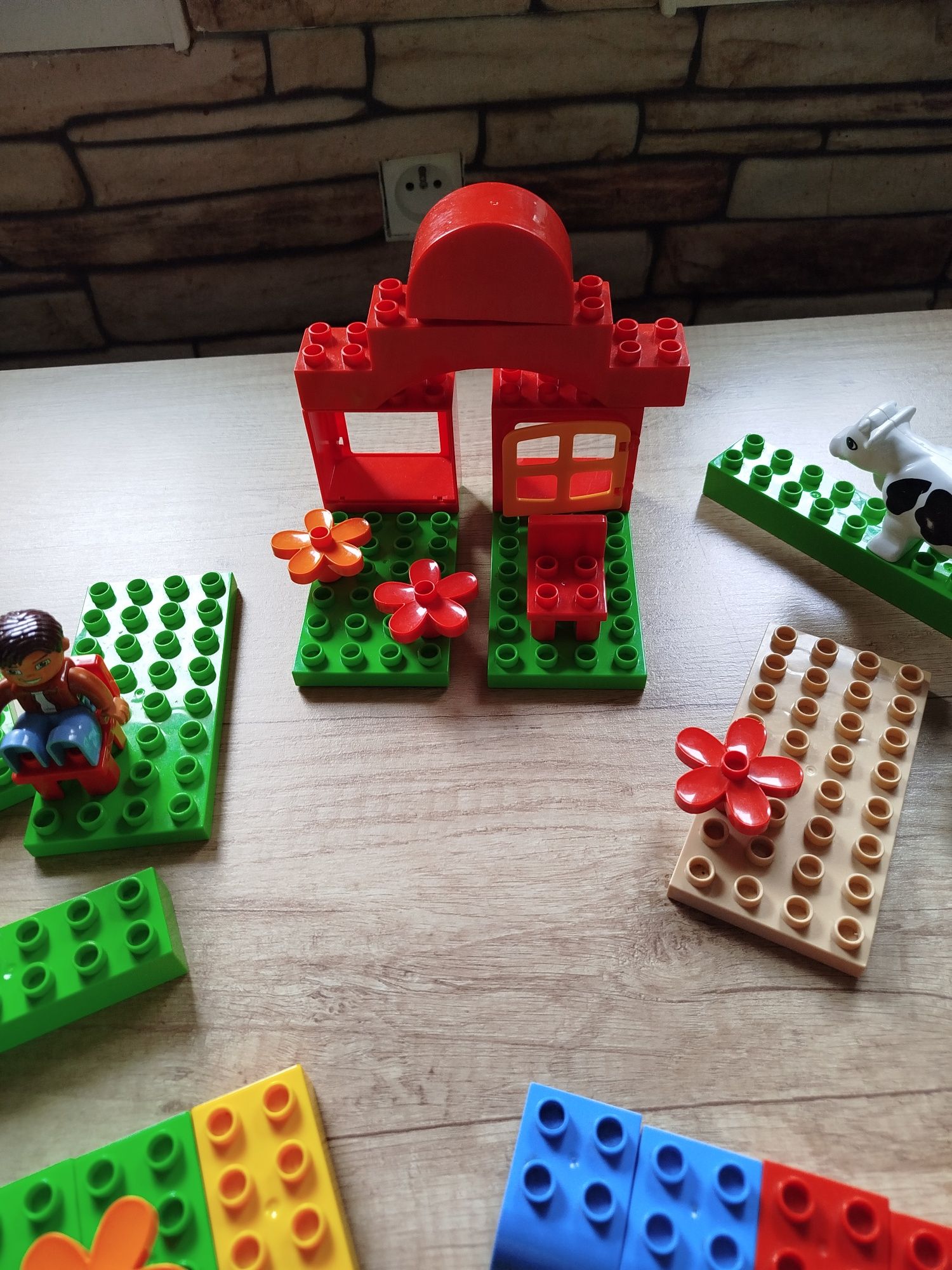 Lego Duplo Farma + gratis  świecąca piłka Mcqueen