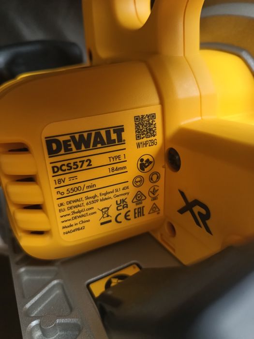 Пила дискова акумуляторна DeWALT DCS572NT