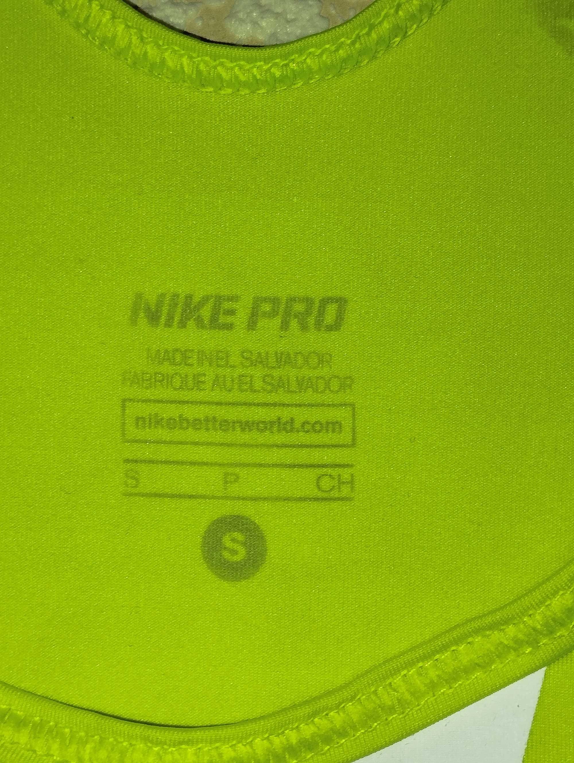 Яскрава оригінальна майка для занять спортом NiKE dri-fit S 42-46