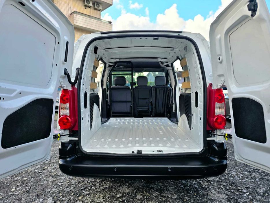 CITROEN BERLINGO LONGA L2 1.6HDI 100CV "3 LUGARES" AUTOMÁTICA