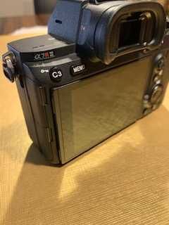 Camara Sony 7 RIII  Lente Sony 35 1.4 GM . Sony 7 C 50m 1.8