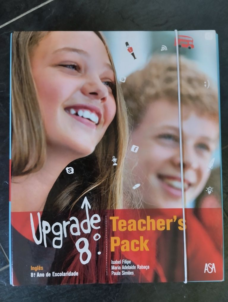 Pack Upgrade 8°, manual e recursos do professor, livro de atividades